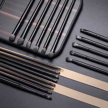 29-Piece Professional Makeup Brush Set with Synthetic Hair for Foundation, Eye Shadow, and Concealer, Includes Carrying Bag