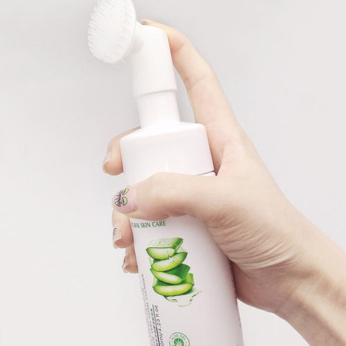 Aloe Vera Hydrating Massage Foaming Cleanser